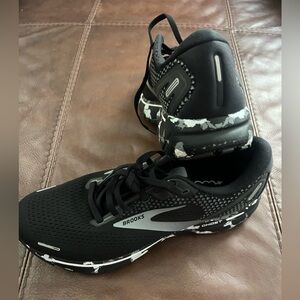 Brooks Black Athletic Shoes